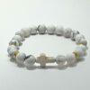 BRACELET TURQUOISE BLANCHE 8MM + CROIX SUR ELASTIQUE L