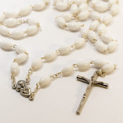 CHAPELET PLASTIQUE BLANC OVAL CHRIST ARGENT  BV