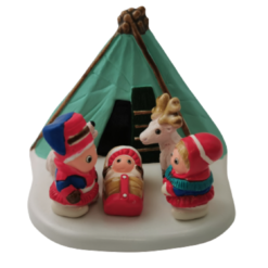 MINI CRECHE DU MONDE CERAMIQUE FINLANDE 8X7CM L