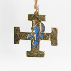 CROIX BRONZE SCOUT LYS BLEU 7X7CM PT