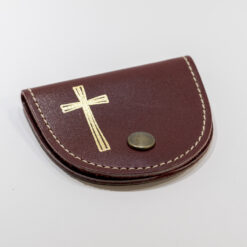 ETUI A CHAPELET CUIR BORDEAU AVEC CROIX 8X7 CM