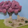 Bancaou avec arbre de Judée 18cmx11cm DC23012