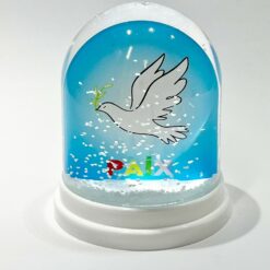 BOULE A NEIGE DOME COLOMBE PAIX H9,6CM