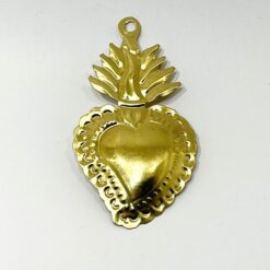 EX VOTO COEUR LAITON EMBOSSE ET DECOUPE MAIN 6X8CM