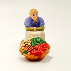 MARCHANDE DE LEGUMES ET SON PANIER ARTERRA 7CM CLASSIQUE