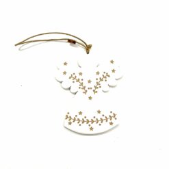ANGE EN BOIS BLANC ETOILE A SUSPENDRE 7,5X5,5CM