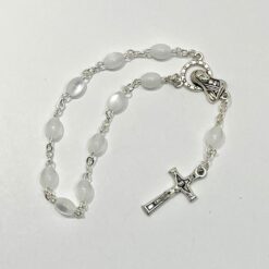 DIZAINIER PERLES BLANCHES CROIX VIERGE