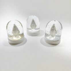 BOULE A NEIGE VIERGE MIRACULEUSE BLANCHE H9,5CM 3 PAILLETTES AU CHOIX DOREES/BLANCHES/ARGENTEES
