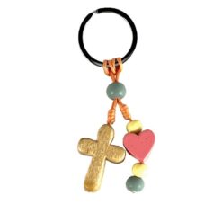 PORTE CLES EN BOIS CROIX ET COEUR ROSE AVEC POCHETTE RDC
