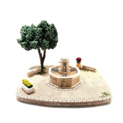PLACE A LA FONTAINE AVEC OLIVIER ET BANCS 24X13X14CM